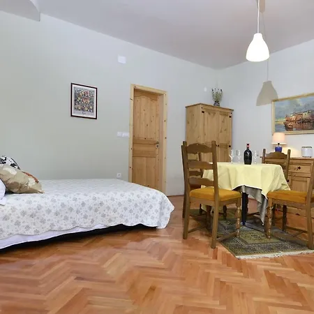 Lena Apartment